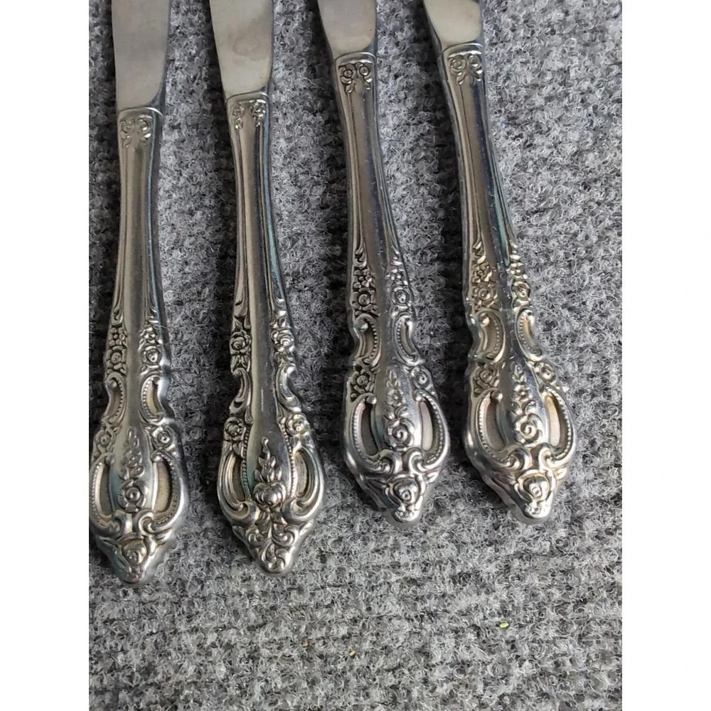 Silver Artistry Pattern by Community Silverplate 14 Pieces Butter Knives Serving